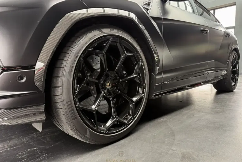 Lamborghini Urus din 2023 cu 18.626 km - oferta LAM116413 - foto 11