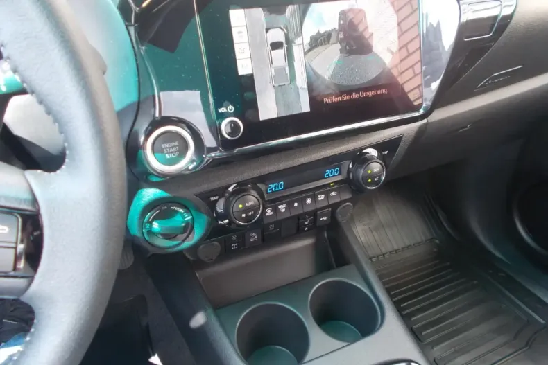 Toyota Hilux din 2025 cu 424 km - oferta TOY116416 - foto 4