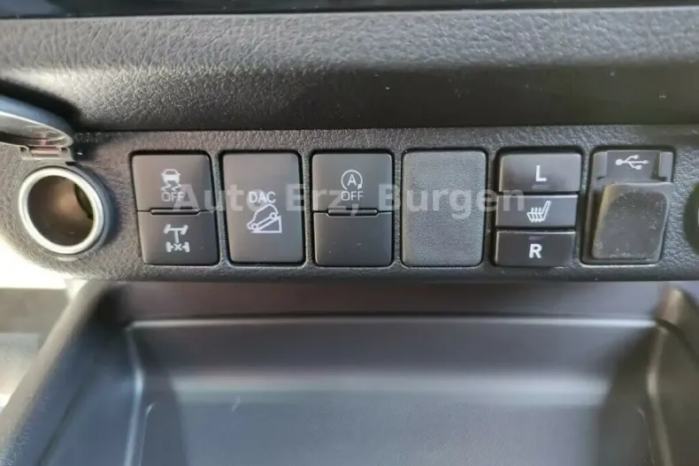 Toyota Hilux din 2025 cu 10 km - oferta TOY116424 - foto 10