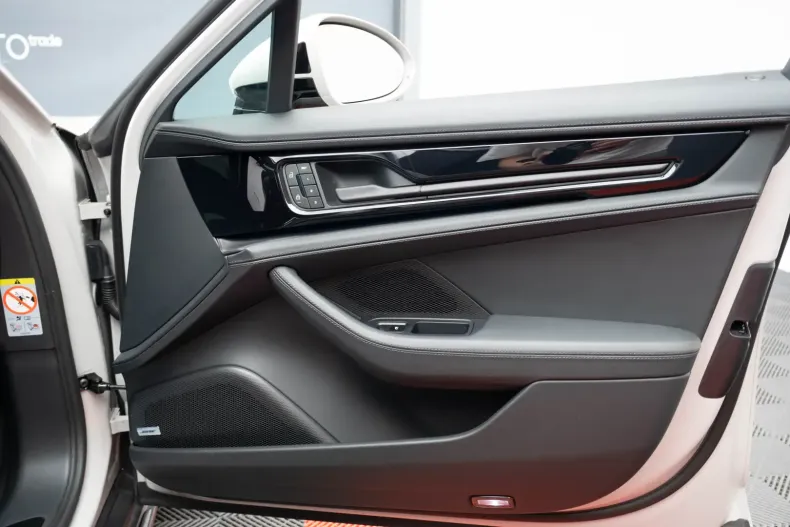 Porsche Panamera din 2024 cu 13.790 km - oferta POR116445 - foto 25