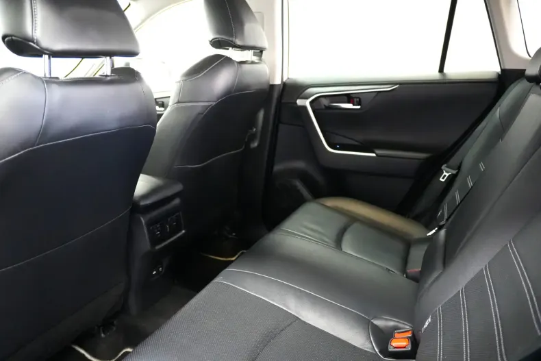 Toyota RAV4 din 2021 cu 100.000 km - oferta TOY116455 - foto 8