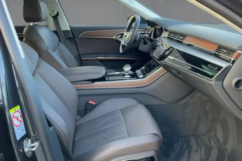 Audi A8 din 2023 cu 39.828 km - oferta AUD116456 - foto 2