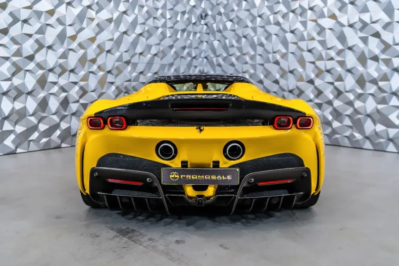 Ferrari SF90 din 2023 cu 35.500 km - oferta FER116473 - foto 5