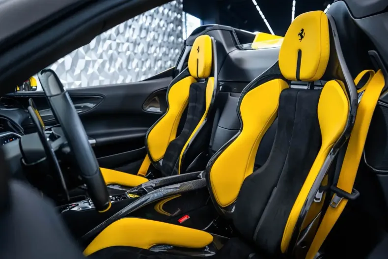 Ferrari SF90 din 2023 cu 35.500 km - oferta FER116473 - foto 12