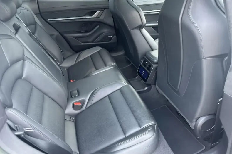 Porsche Taycan din 2022 cu 49.850 km - oferta POR116478 - foto 8