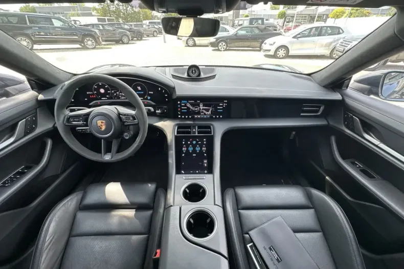 Porsche Taycan din 2022 cu 49.850 km - oferta POR116478 - foto 9