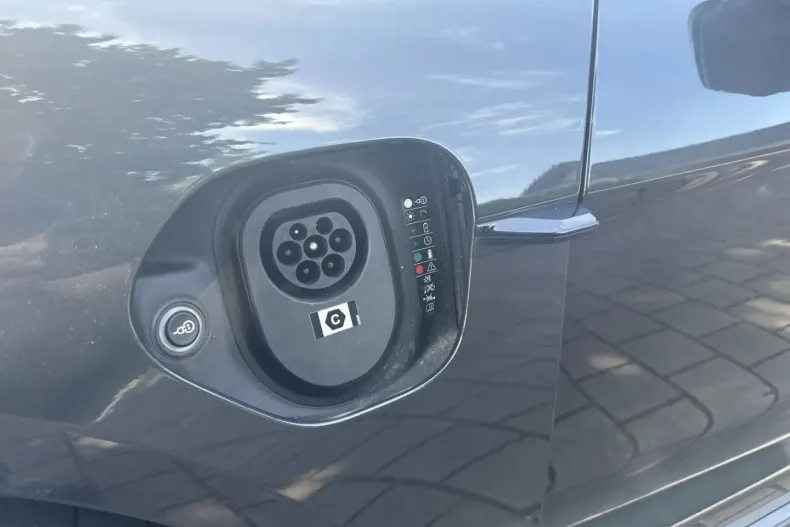 Porsche Taycan din 2022 cu 49.850 km - oferta POR116478 - foto 13