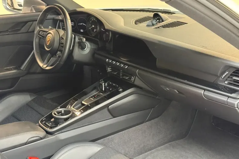 Porsche 992 din 2023 cu 9.460 km - oferta POR116481 - foto 4