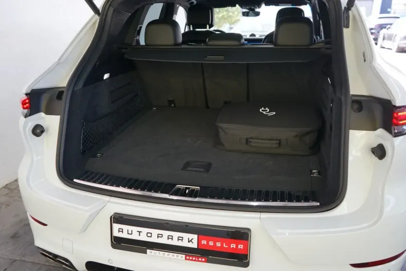 Porsche Cayenne din 2024 cu 52.500 km - oferta POR116484 - foto 12