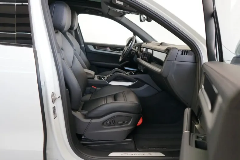 Porsche Cayenne din 2024 cu 52.500 km - oferta POR116486 - foto 8