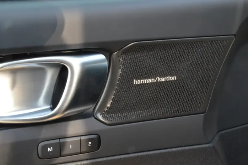 Volvo XC40 din 2024 cu 15.000 km - oferta VOL116489 - foto 13