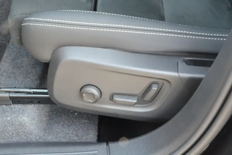 Volvo XC40 din 2024 cu 15.000 km - oferta VOL116489 - foto 14