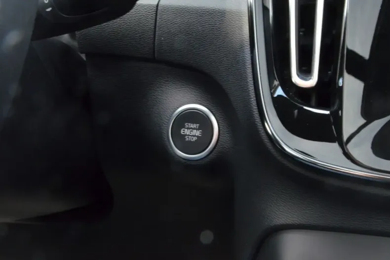 Volvo XC40 din 2024 cu 15.000 km - oferta VOL116489 - foto 18