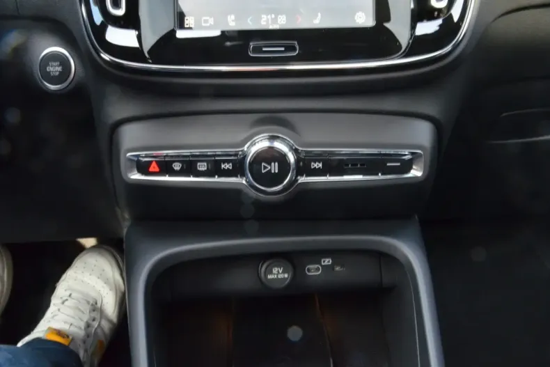 Volvo XC40 din 2024 cu 15.000 km - oferta VOL116489 - foto 20