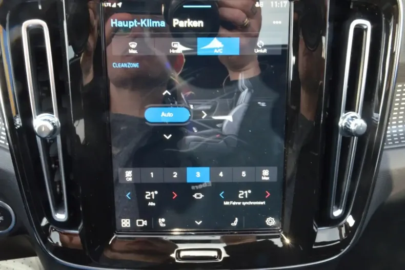 Volvo XC40 din 2024 cu 15.000 km - oferta VOL116489 - foto 27