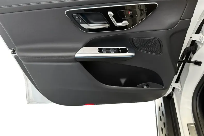 Mercedes-Benz GLC 300 din 2024 cu 24.591 km - oferta MER116497 - foto 14