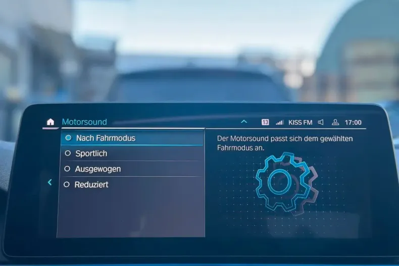 BMW 545 din 2022 cu 48.493 km - oferta BMW116504 - foto 26