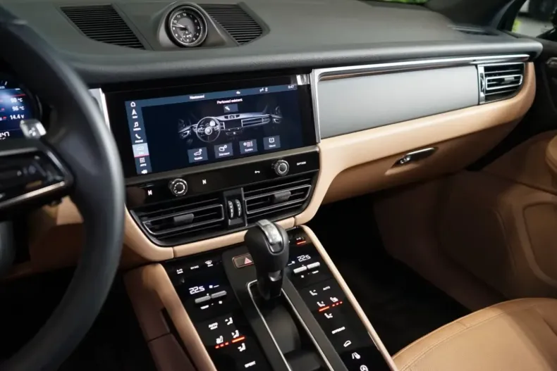 Porsche Macan din 2023 cu 15.800 km - oferta POR116521 - foto 17