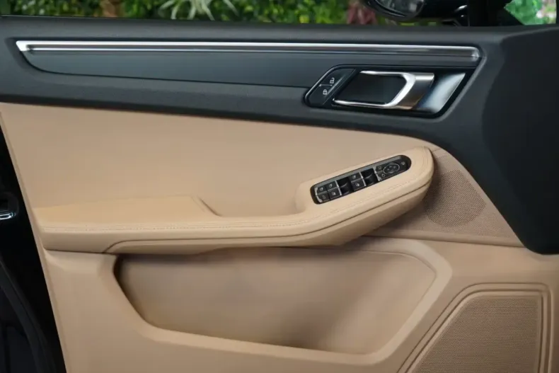 Porsche Macan din 2023 cu 15.800 km - oferta POR116521 - foto 21