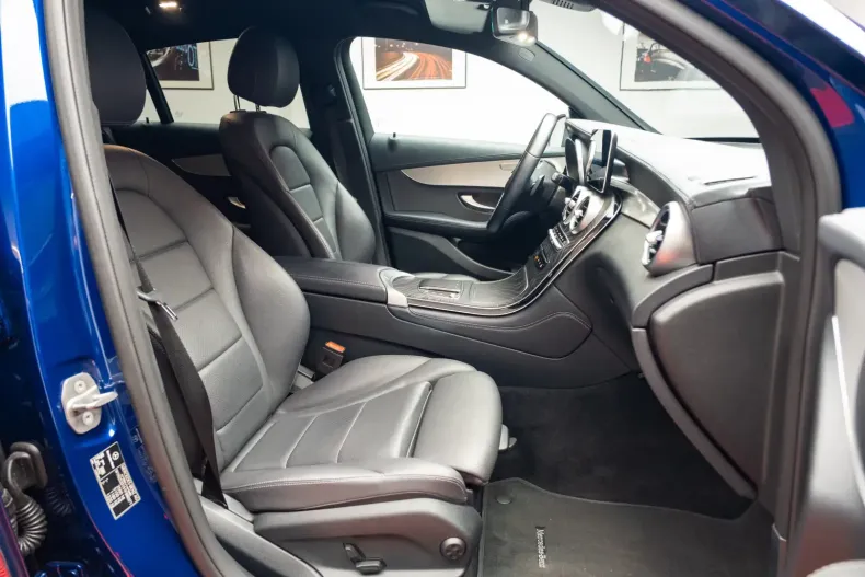 Mercedes-Benz GLC 220 din 2020 cu 65.000 km - oferta MER116526 - foto 29