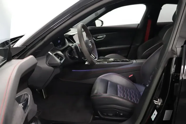 Audi RS e-tron GT din 2023 cu 21.010 km - oferta AUD116547 - foto 8