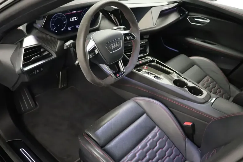 Audi RS e-tron GT din 2023 cu 21.010 km - oferta AUD116547 - foto 9