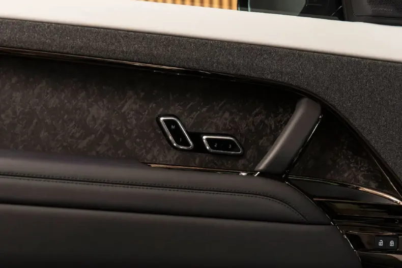 Land Rover Range Rover Sport din 2024 cu 2.062 km - oferta LAN116573 - foto 17