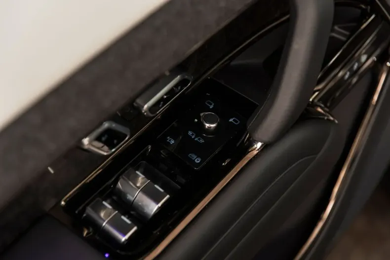 Land Rover Range Rover Sport din 2024 cu 2.062 km - oferta LAN116573 - foto 18