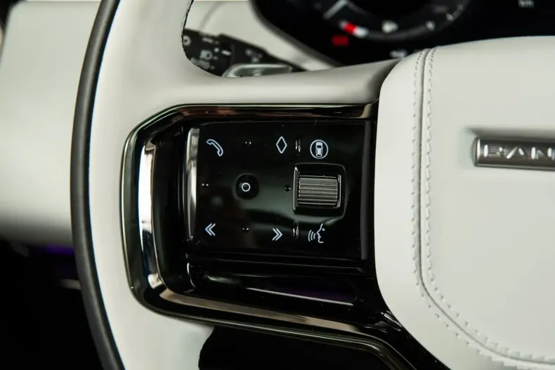 Land Rover Range Rover Sport din 2024 cu 2.062 km - oferta LAN116573 - foto 19