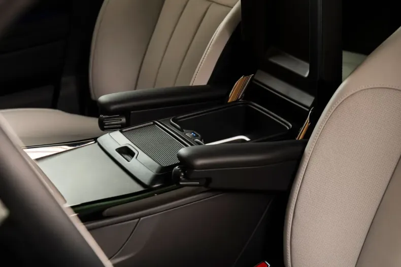 Land Rover Range Rover Sport din 2024 cu 2.062 km - oferta LAN116573 - foto 27