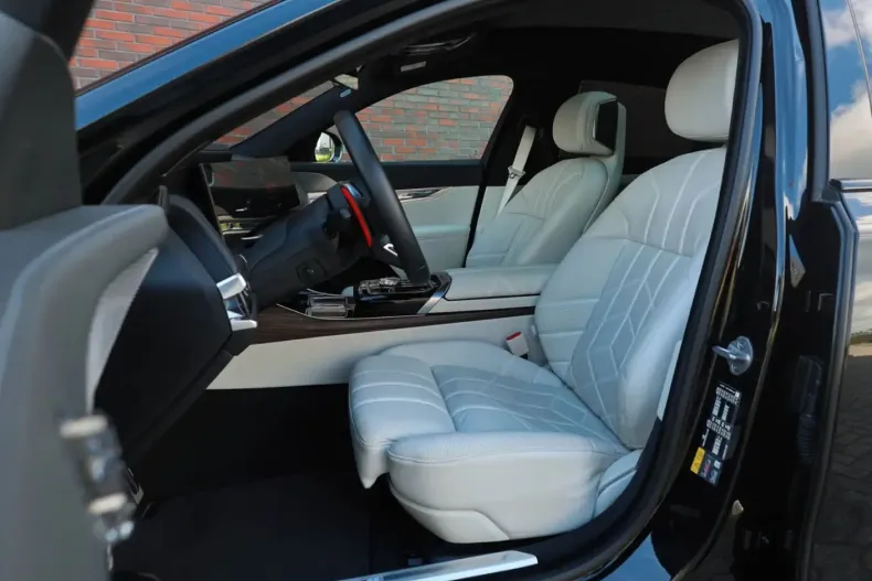 BMW M760 din 2023 cu 33.057 km - oferta BMW116590 - foto 14