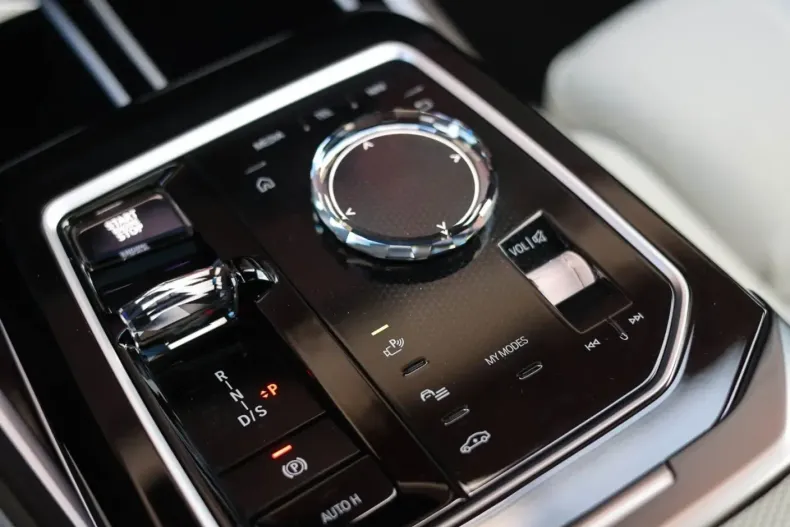 BMW M760 din 2023 cu 33.057 km - oferta BMW116590 - foto 26