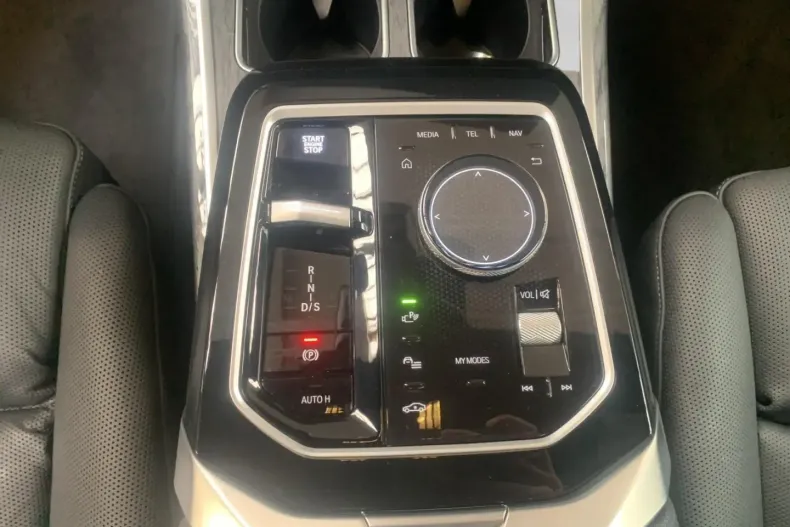 BMW 750 din 2024 cu 37.670 km - oferta BMW116616 - foto 14