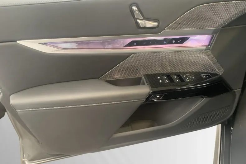 BMW 750 din 2024 cu 37.670 km - oferta BMW116616 - foto 19