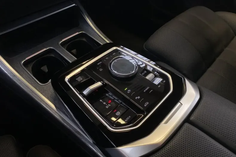 BMW 750 din 2024 cu 20.590 km - oferta BMW116619 - foto 14