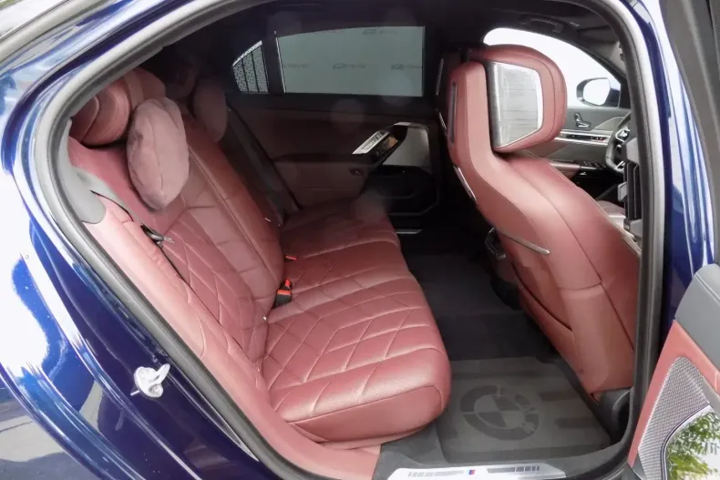 BMW 750 din 2023 cu 67.754 km - oferta BMW116620 - foto 18