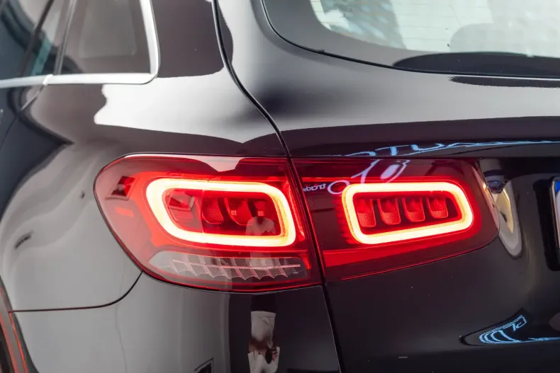 Mercedes-Benz GLC 400 din 2020 cu 105.000 km - oferta MER116626 - foto 6