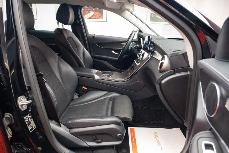 Mercedes-Benz GLC 400 din 2020 cu 105.000 km - oferta MER116626 - foto 24