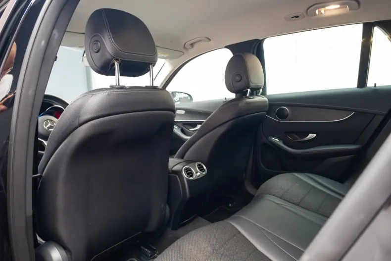 Mercedes-Benz GLC 400 din 2020 cu 105.000 km - oferta MER116626 - foto 26