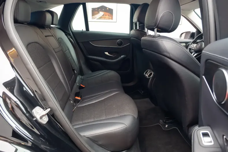 Mercedes-Benz GLC 400 din 2020 cu 105.000 km - oferta MER116626 - foto 28