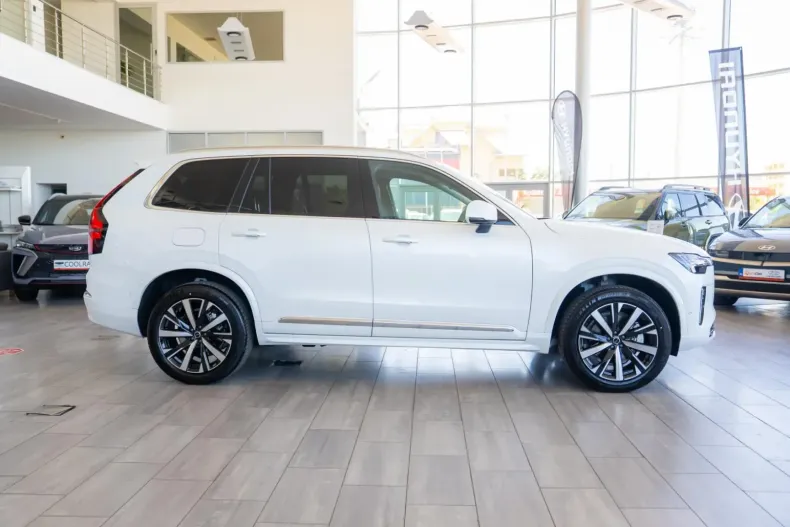 Volvo XC40 din 2025 cu 50 km - oferta VOL116629 - foto 5