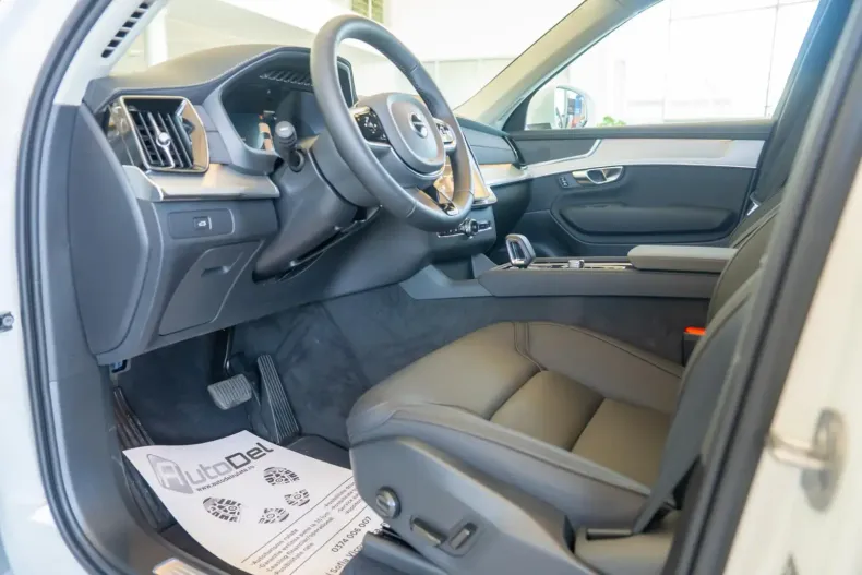 Volvo XC40 din 2025 cu 50 km - oferta VOL116629 - foto 7