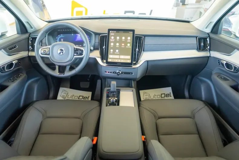 Volvo XC40 din 2025 cu 50 km - oferta VOL116629 - foto 11