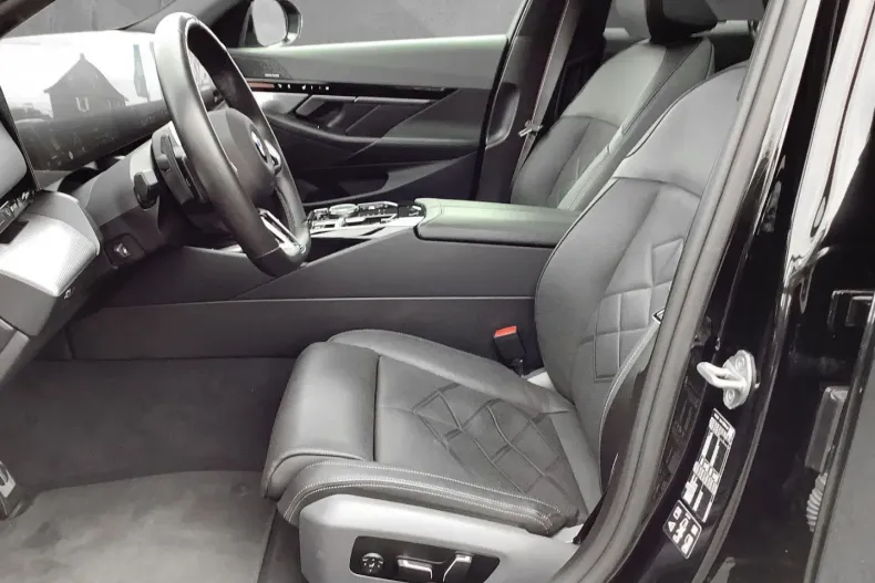 BMW 520 din 2024 cu 18.500 km - oferta BMW116644 - foto 11