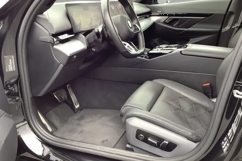 BMW 520 din 2024 cu 18.500 km - oferta BMW116644 - foto 12