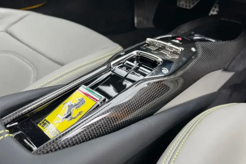 Ferrari 296 GTB din 2023 cu 2.150 km - oferta FER116649 - foto 10