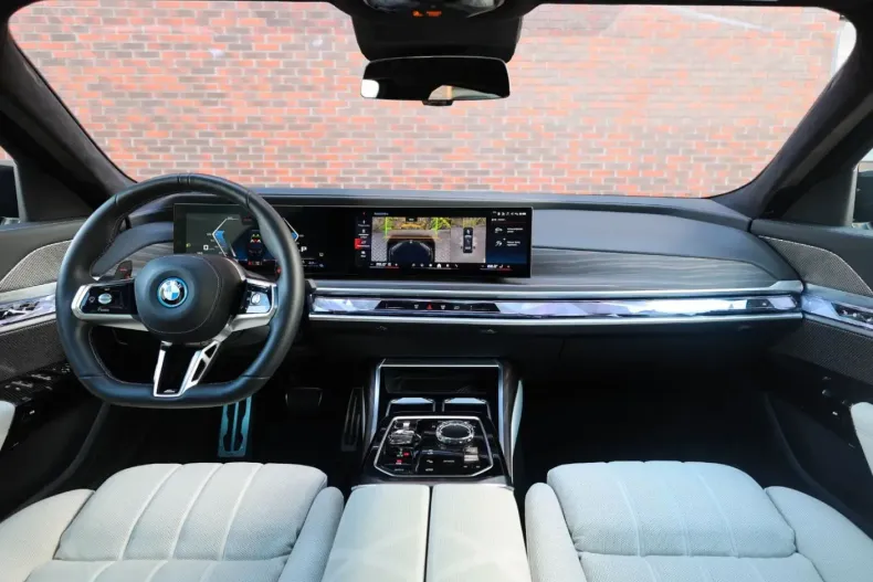 BMW M760 din 2023 cu 33.057 km - oferta BMW116650 - foto 3