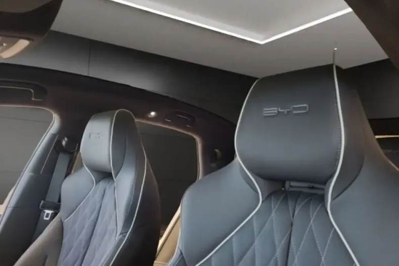 BYD SEAL din 2025 cu 5.000 km - oferta BYD116656 - foto 18