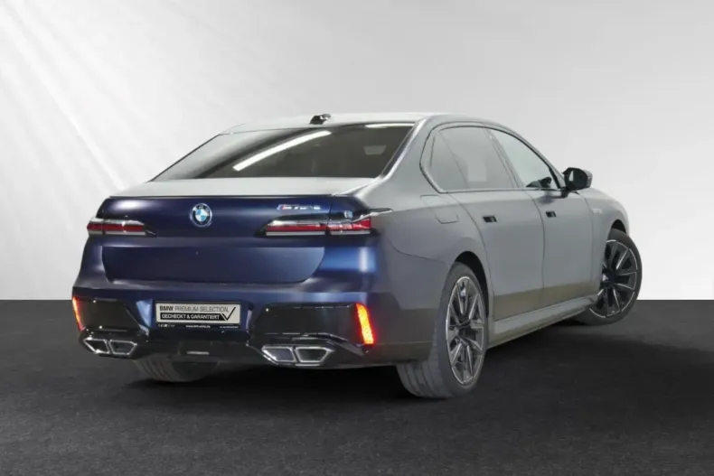 BMW M760 din 2023 cu 14.143 km - oferta BMW116661 - foto 1