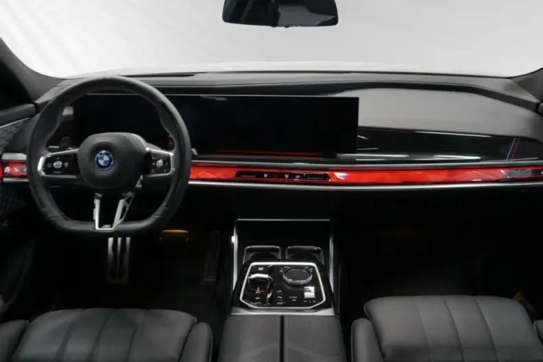 BMW M760 din 2023 cu 14.143 km - oferta BMW116661 - foto 3